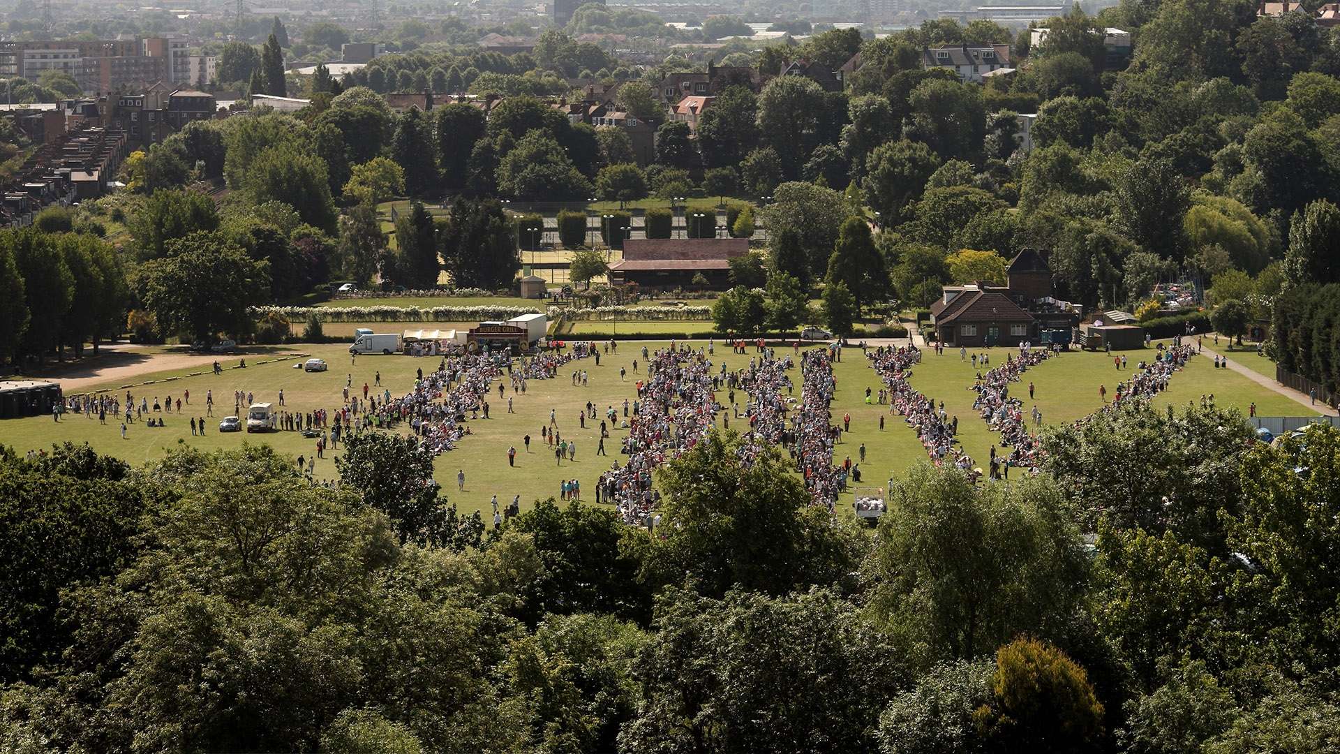 的平局收场 的平局收场
